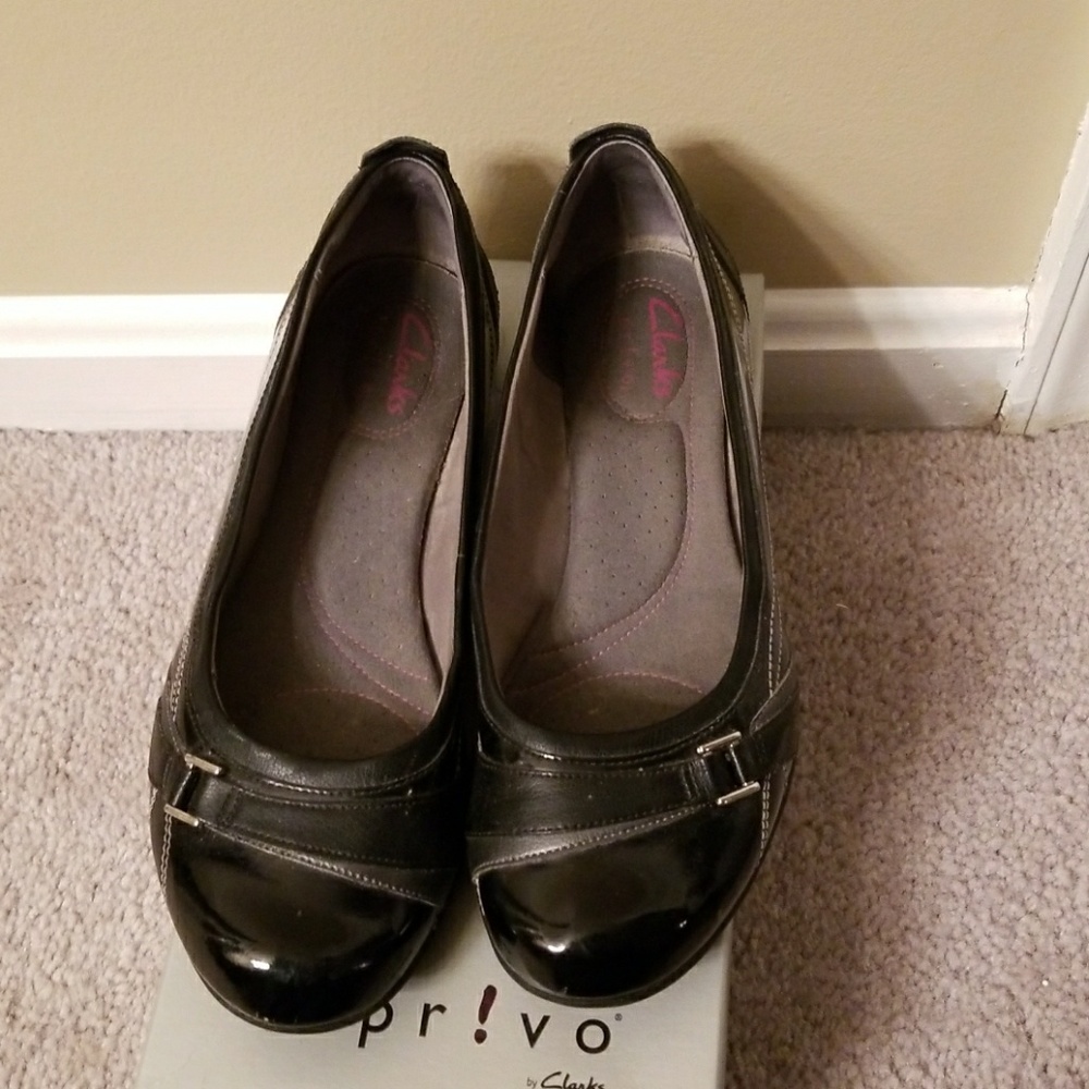 Clarks patent black flats